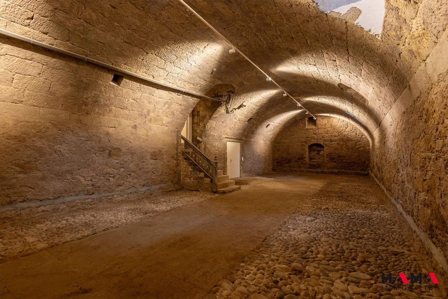 Historic Vaulted Cellar / Storage Room from 1680 for Rent - Photo 2 of 11