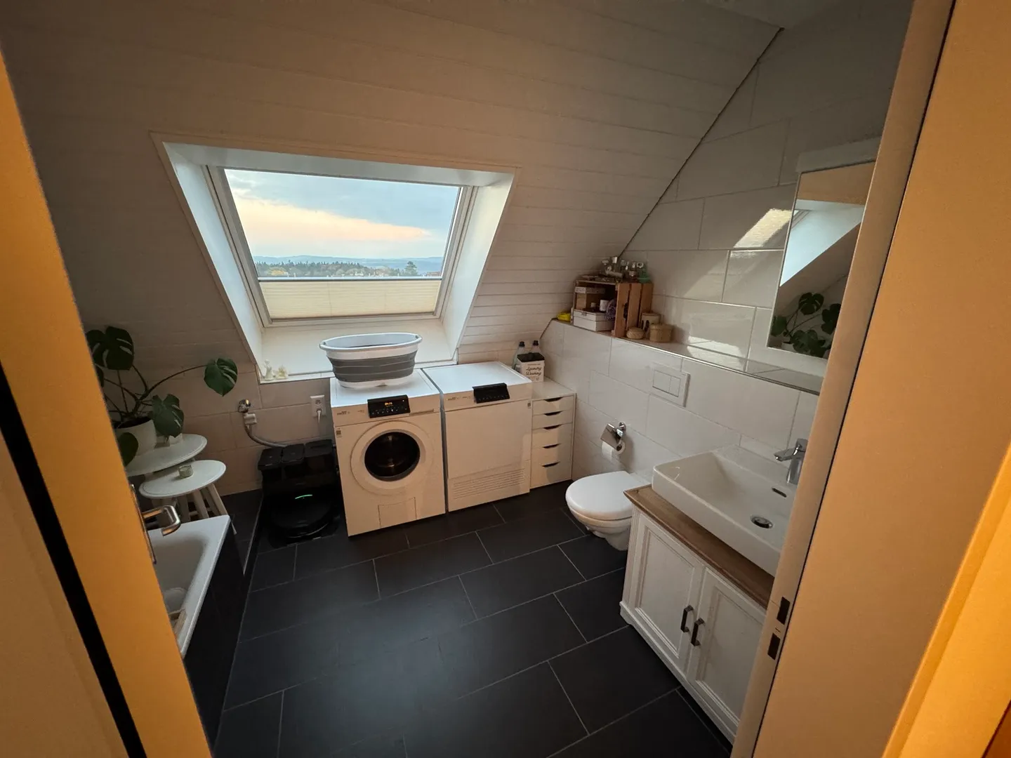 4½ ZIMMER-MAISONETTEWOHNUNG IN PFAFFHAUSEN (ZH), MÖBLIERT, TEMPORÄR - Foto 7 von 10