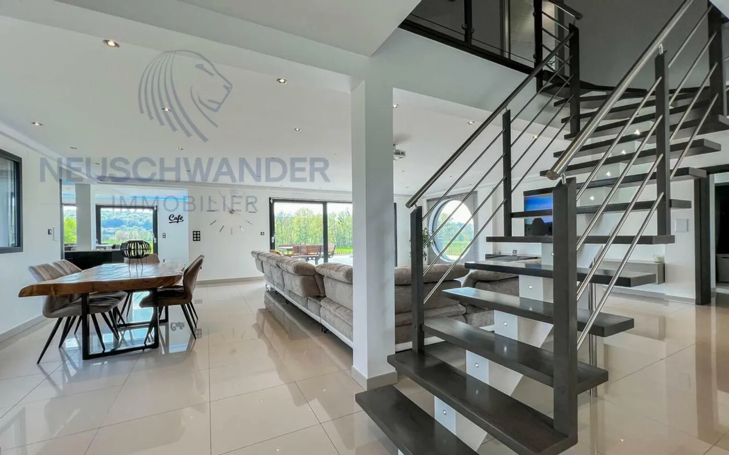 Villa 8 rooms - Photo 5 of 13