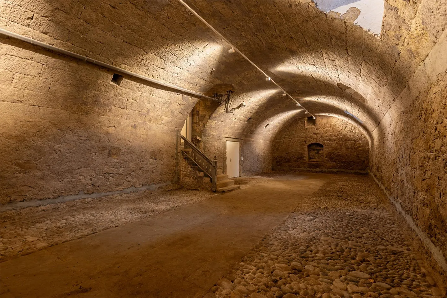Historic Vaulted Cellar / Storage Room from 1680 for Rent - Photo 7 of 11