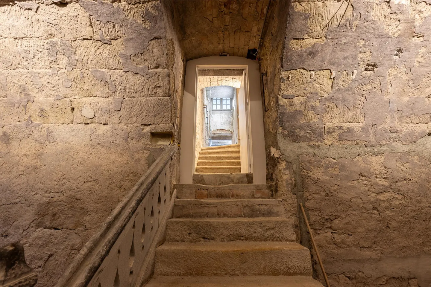 Historic Vaulted Cellar / Storage Room from 1680 for Rent - Photo 8 of 11