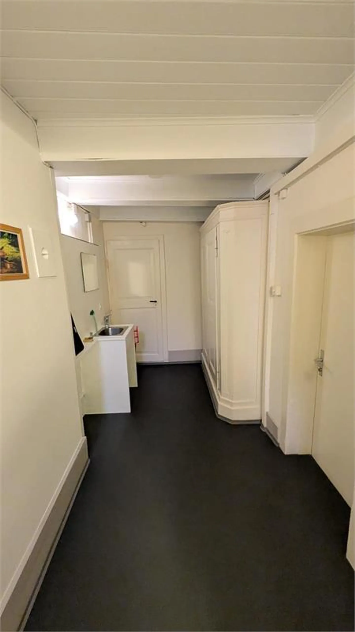 Ufficio nel centro storico in posizione privilegiata – 11 m² - Foto 3 di 4