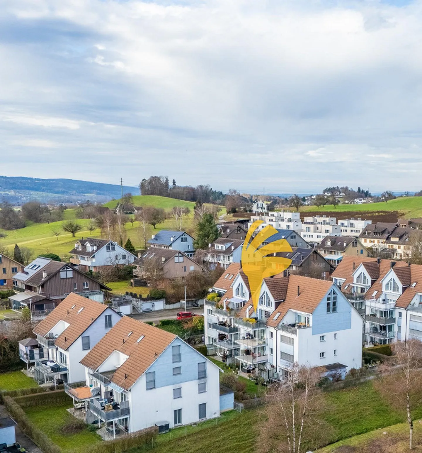 Living like in a single-family home: with roof terrace and plenty of privacy - Photo 1 of 13