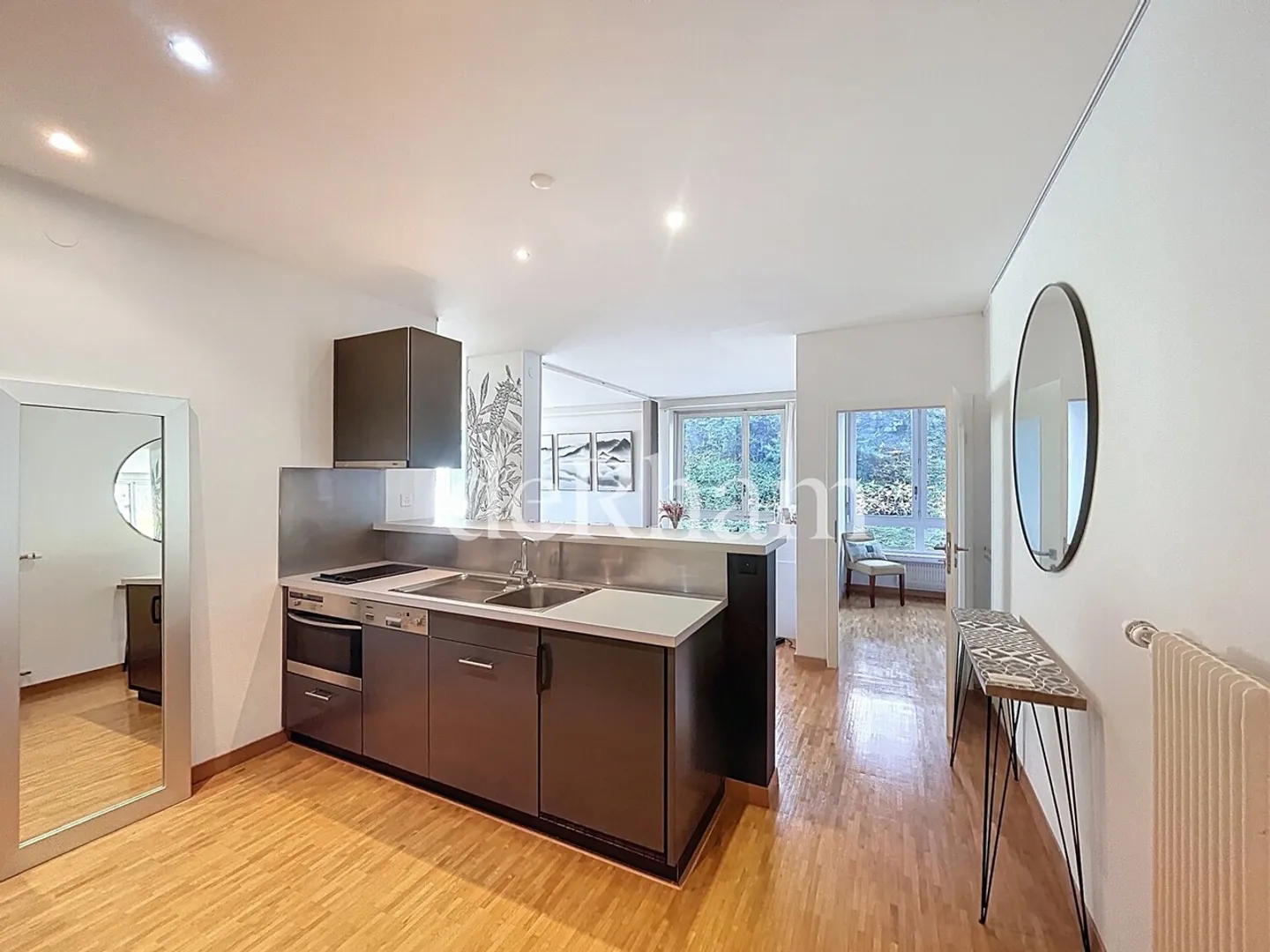 Bel appartement de 2,5 pièces au calme! - Photo 2 sur 11