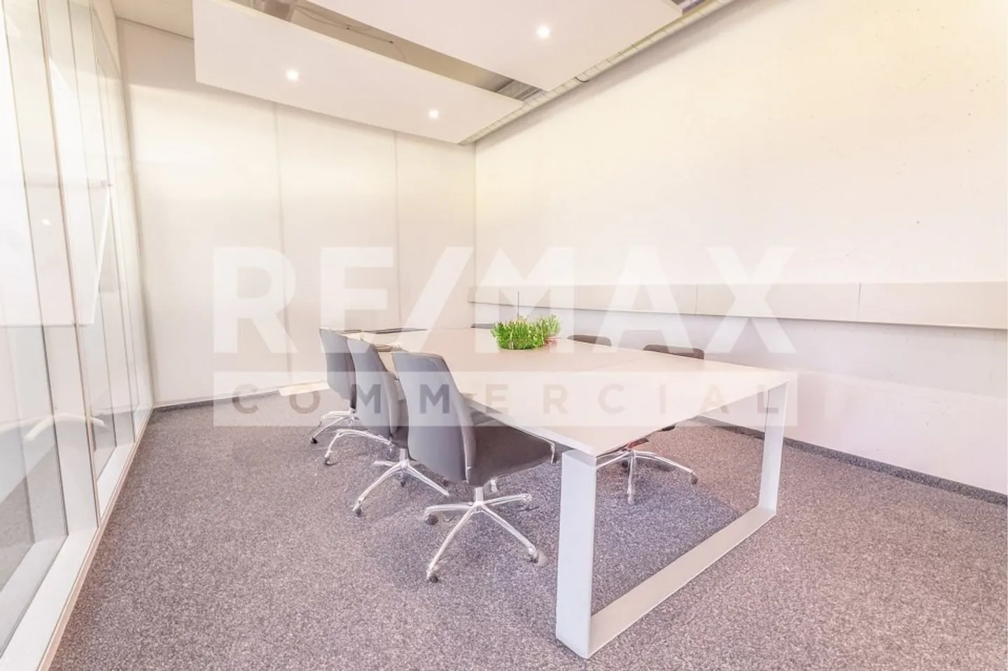 Helle und gut ausgebaute Büroeinheit im Ebipark, Breitloostrasse 10 in Oberglatt zu vermieten - Foto 3 von 8