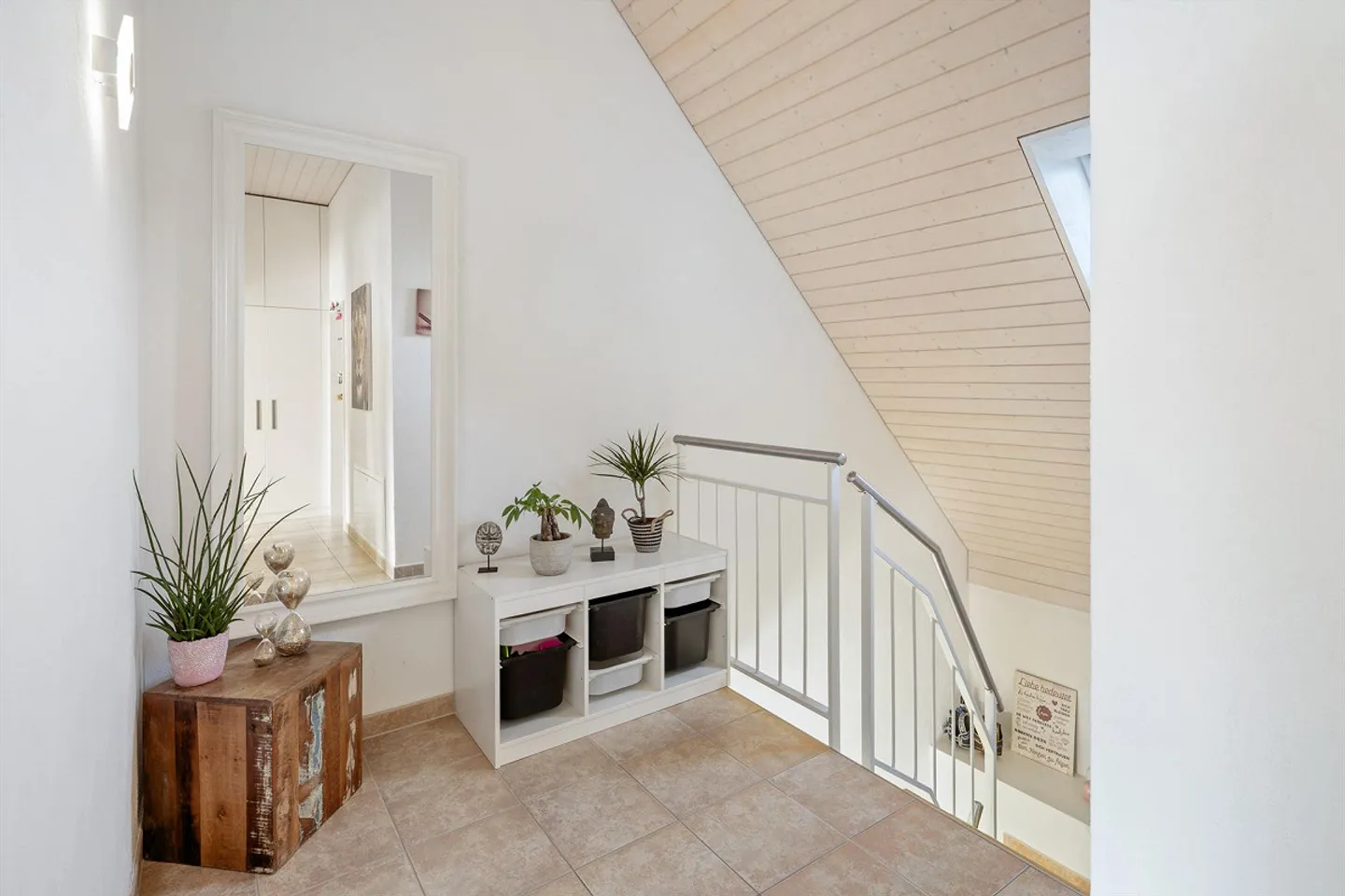 Living like in a single-family home: with roof terrace and plenty of privacy - Photo 8 of 13