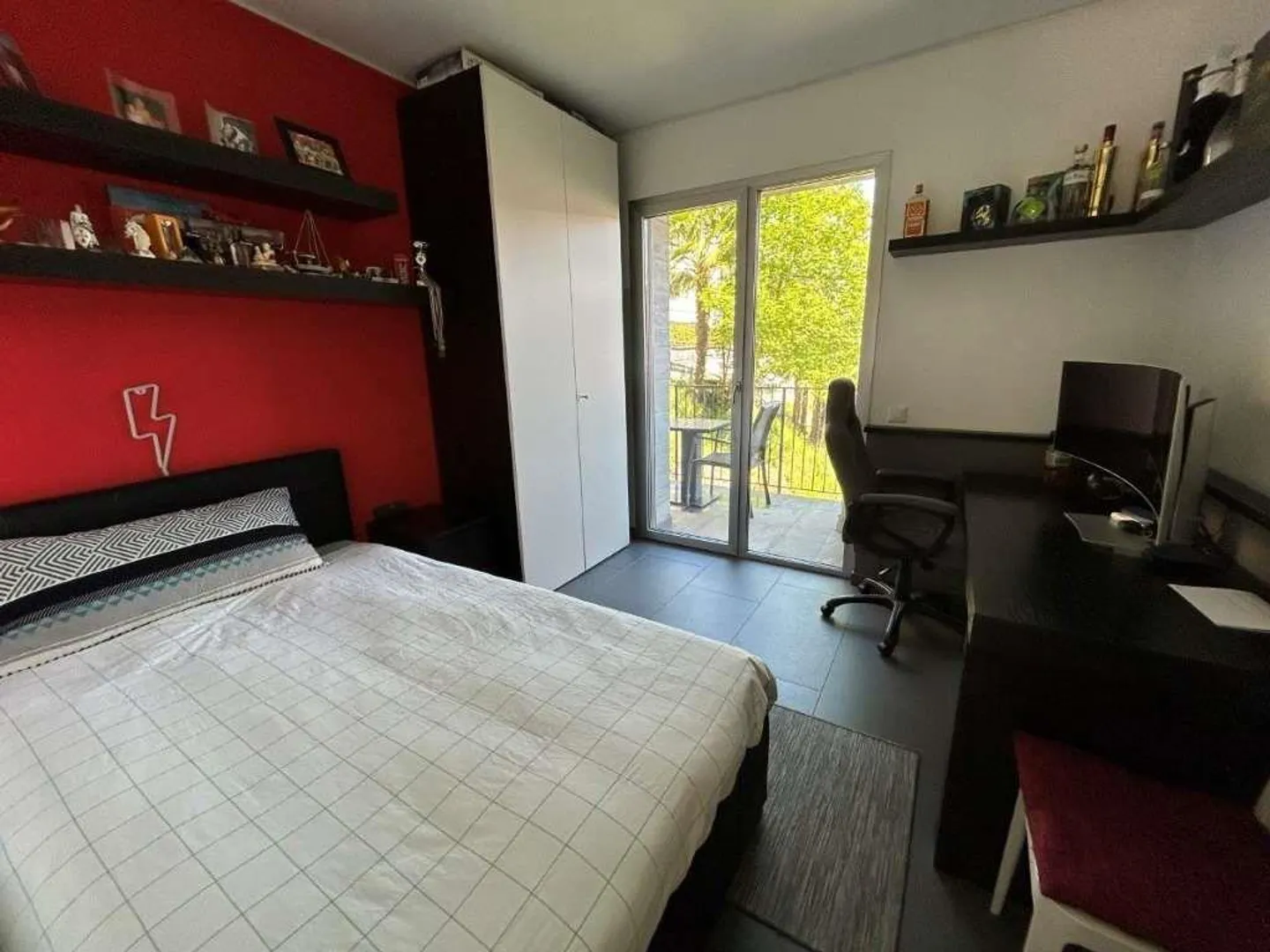 LUGANO: MODERN 4.5 ROOM APARTMENT WITH LARGE TERRACE - Photo 13 of 13