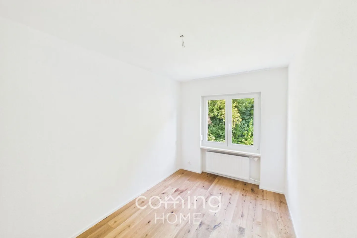 Appartement penthouse rénové de 4 pièces à Wöschnau avec grande terrasse et vues panoramiques - Photo 8 sur 13