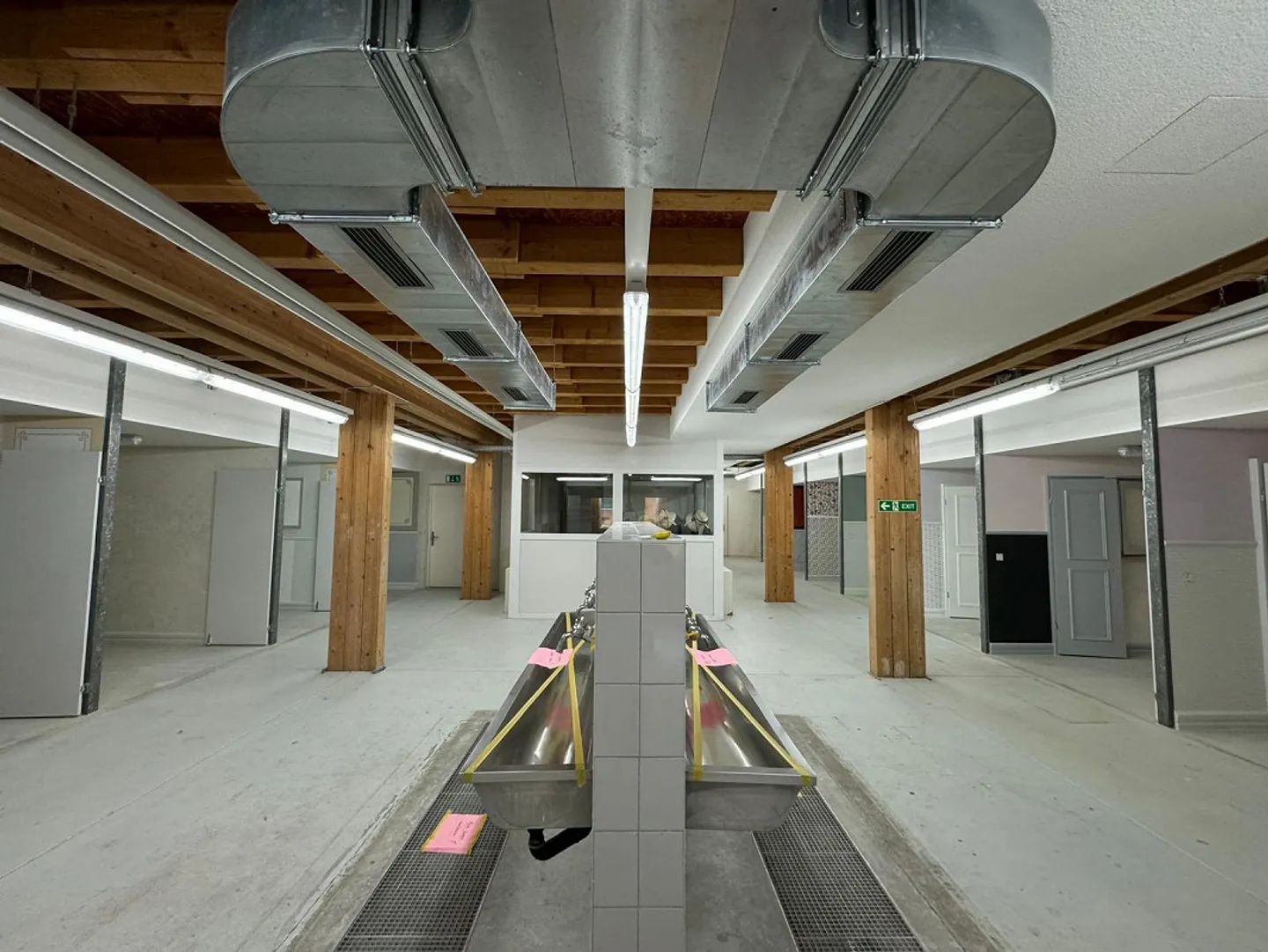 Bureau et espace commercial à louer dans un emplacement de choix - Photo 4 sur 12