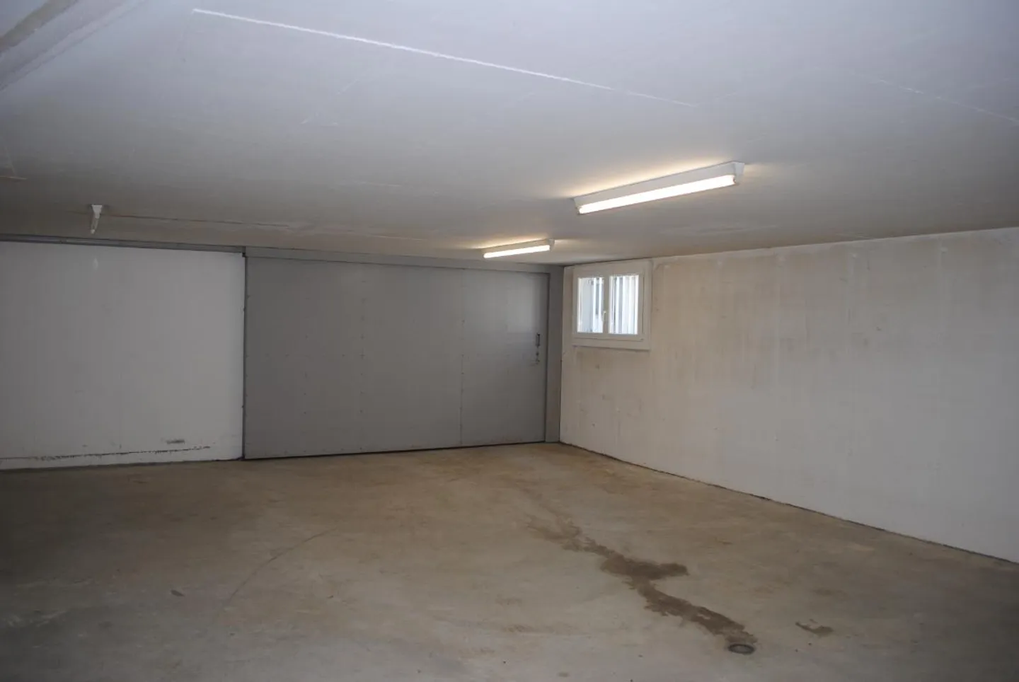 Espace de vente avec 4 vitrines et stationnement dans un emplacement central à 4914 Roggwil - Photo 10 sur 10