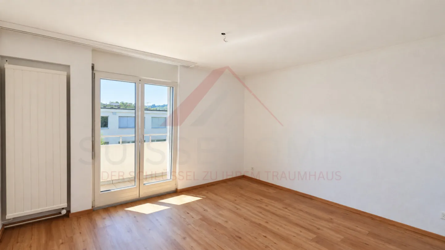 Bellissimo appartamento di 4.5 stanze a Riedholz: Ben tenuto e con grande potenziale - Foto 11 di 16