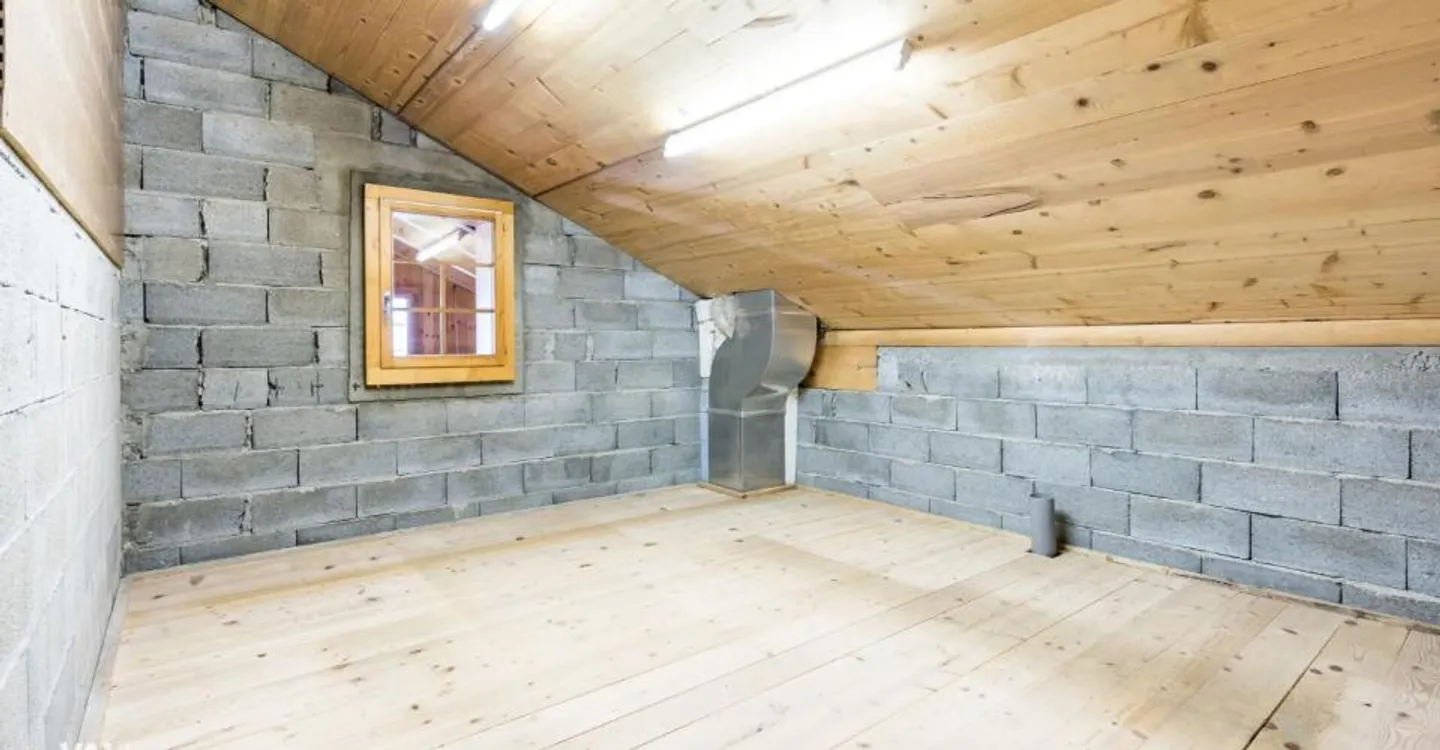 Gewerbefläche zu renovieren mit Potenzial zur Schaffung von Wohnraum - Foto 7 von 11