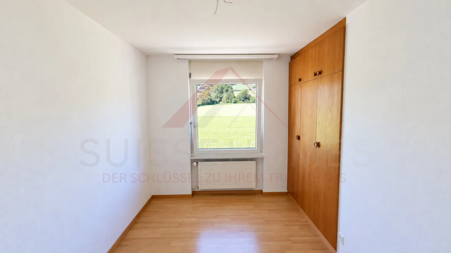 Bellissimo appartamento di 4.5 stanze a Riedholz: Ben tenuto e con grande potenziale - Foto 10 di 16