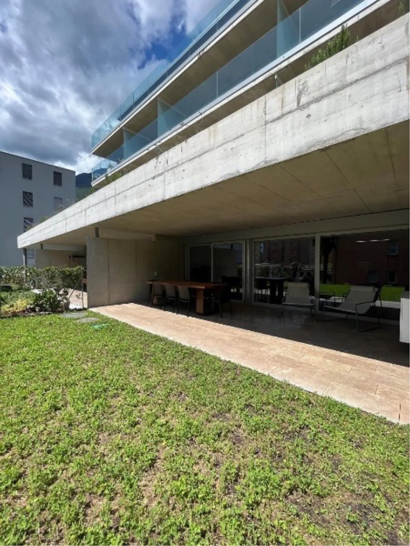 Appartamento al piano terra con 2 ½ camere e grande terrazza coperta - Foto 5 di 13