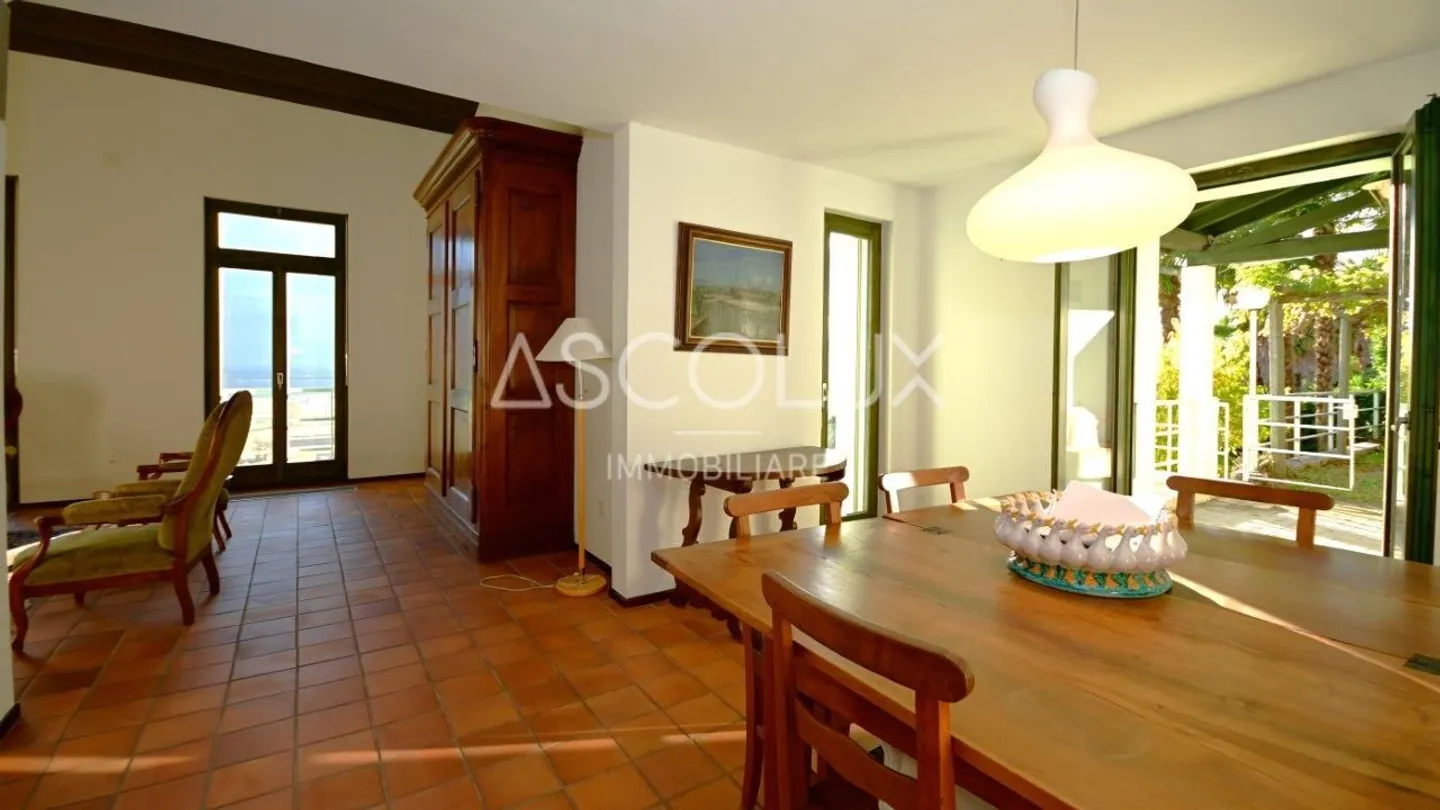 Elegantes Einfamilienhaus mit Aussicht - Foto 6 von 13