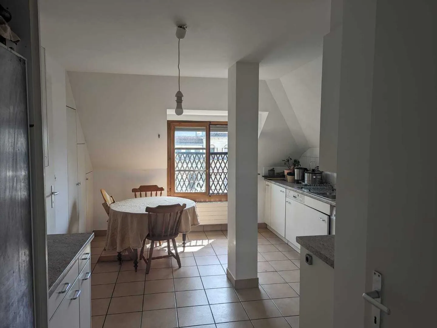 APPARTEMENT 5 PIÈCES À GENÈVE - CENTRE, MEUBLÉ, DURÉE DÉTERMINÉE - Photo 4 sur 10
