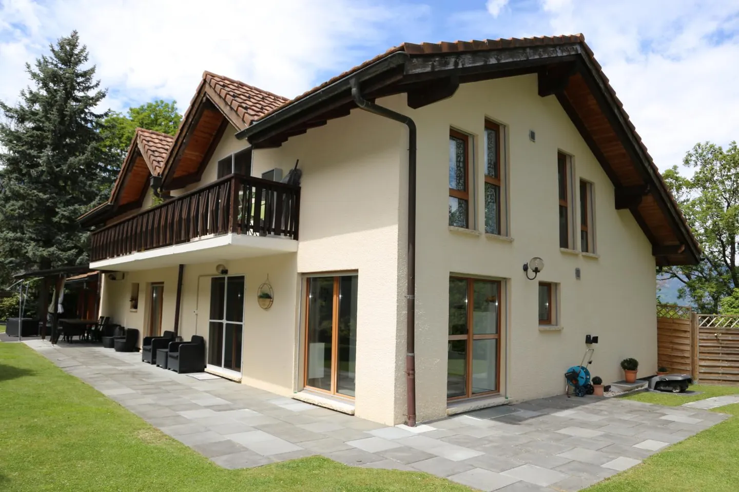 Villa Familiale Exceptionnelle - Photo 2 sur 11