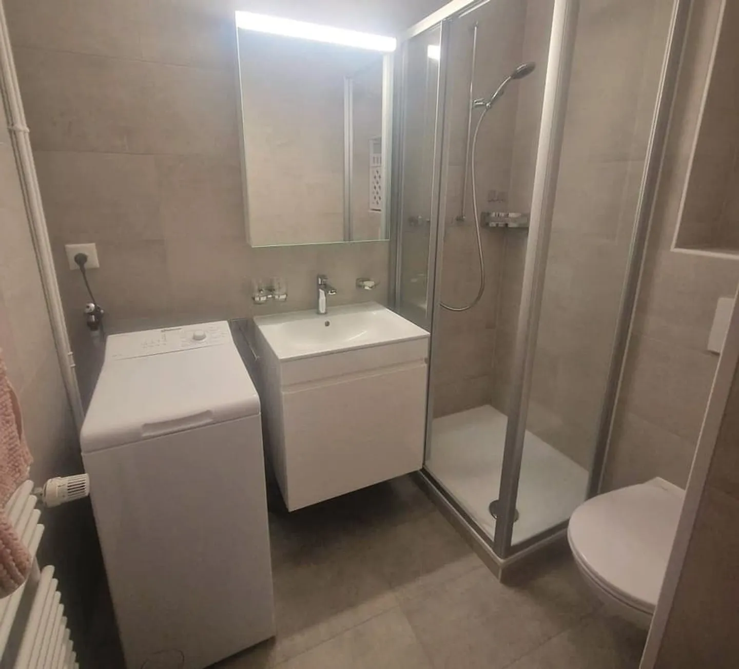 Beautiful 2.5-room apartment in Clarens / 1 bedroom / 1 bathroom / 1 balcony - Photo 4 of 13