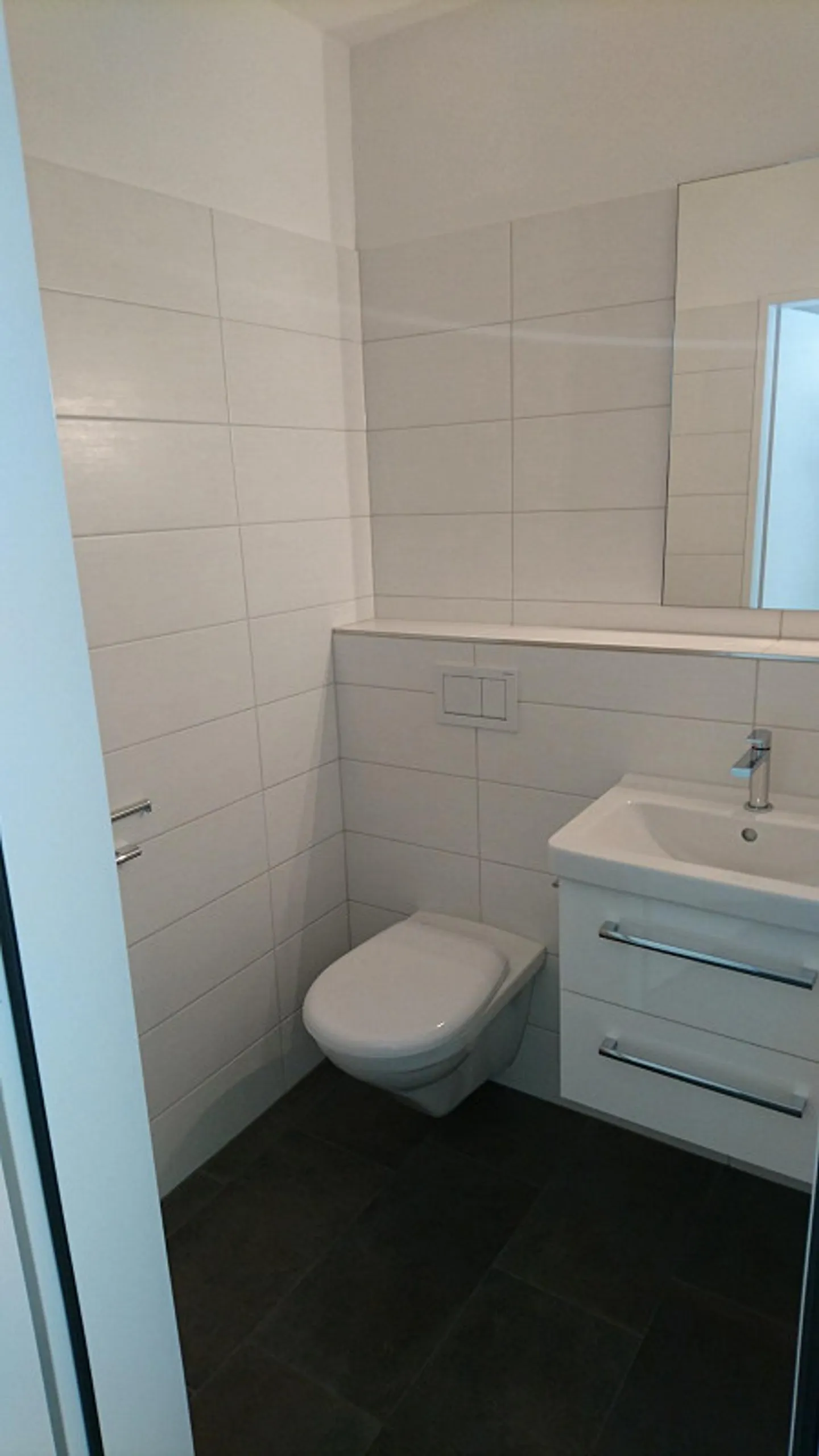 Appartamento moderno con terrazza e lavanderia privata! - Foto 6 di 10