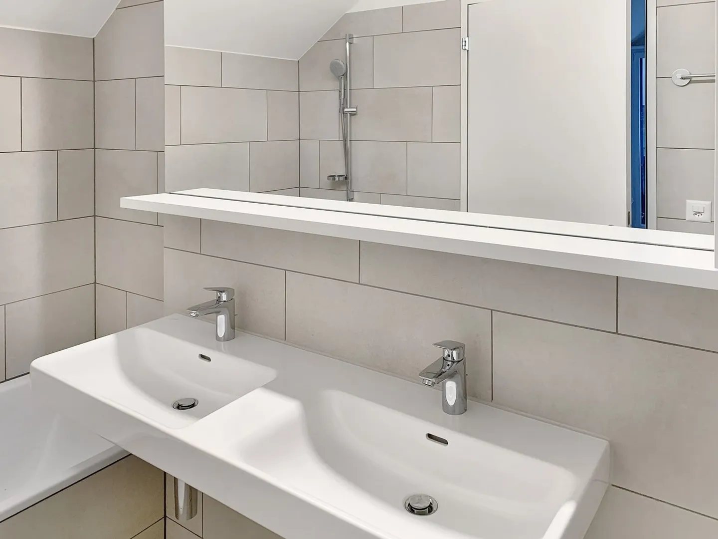 Modern Living with a View and Evening Sun - Photo 6 of 6