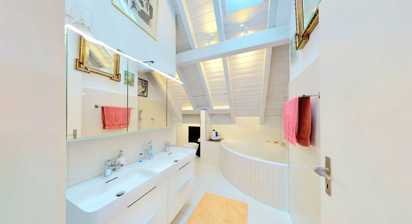 Scoprire il lusso in modo nuovo! Maisonette esclusiva con giardino e vista panoramica - Foto 15 di 19