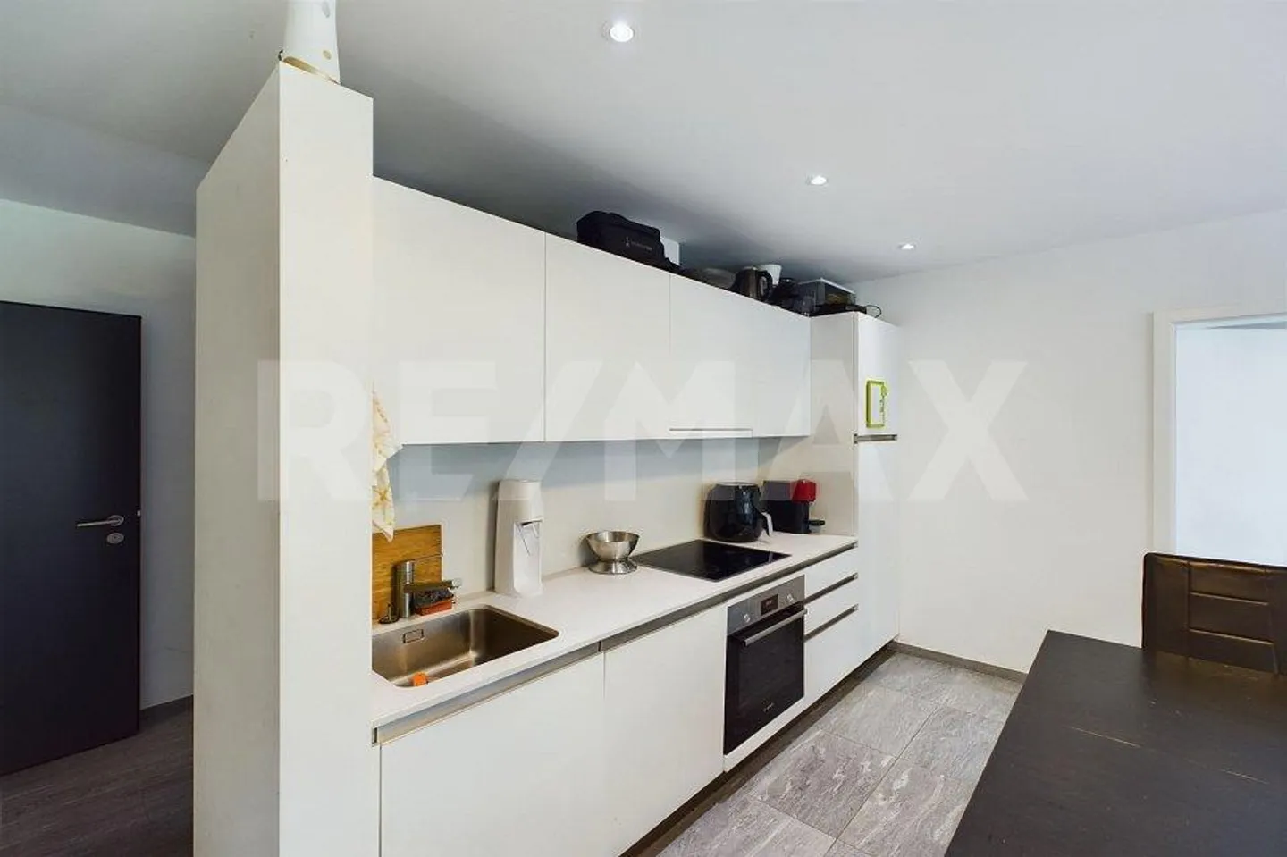 Modern apartments of 21/2 rooms immersed in nature - Photo 8 of 13