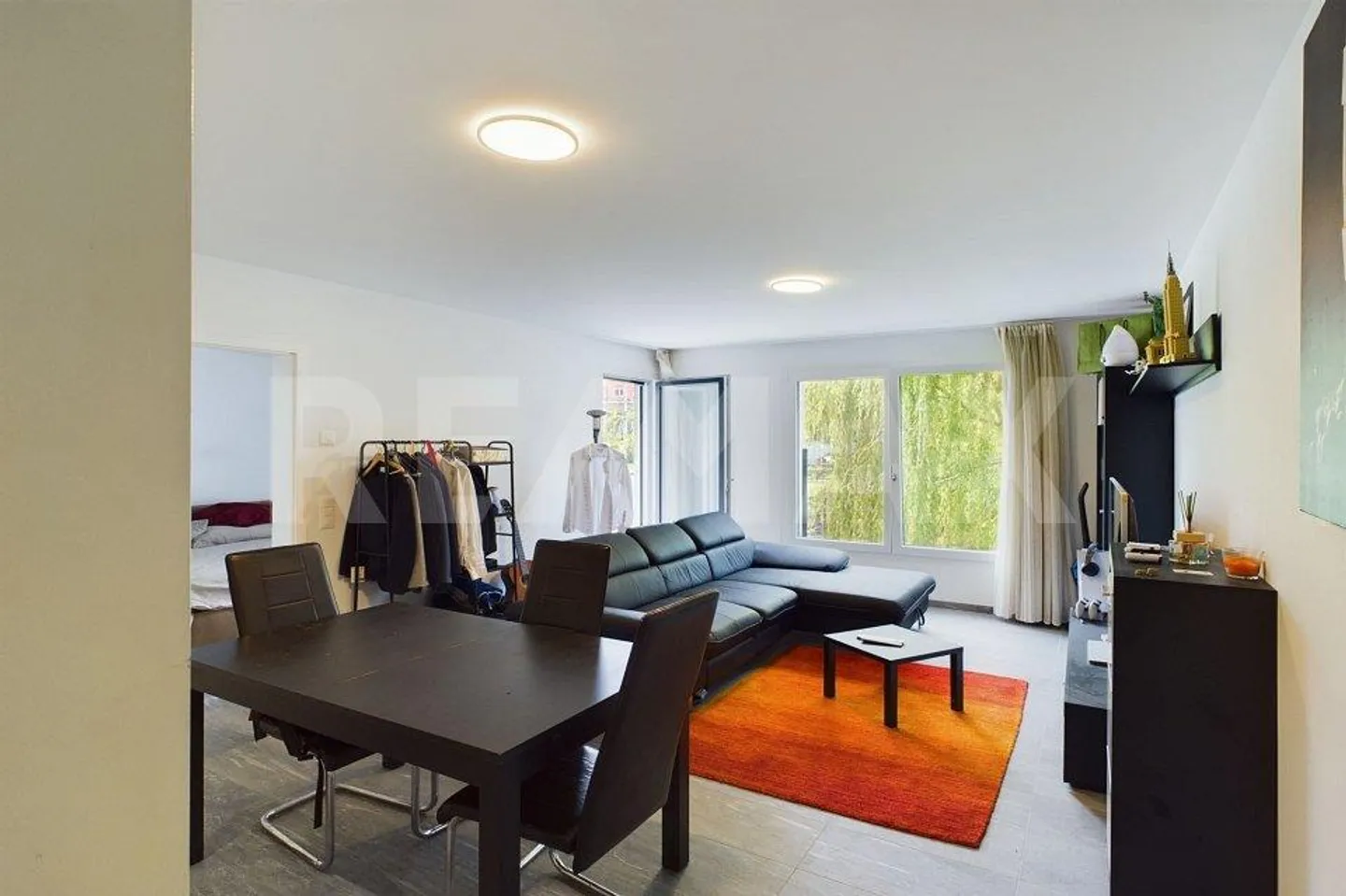 Modern apartments of 21/2 rooms immersed in nature - Photo 10 of 13