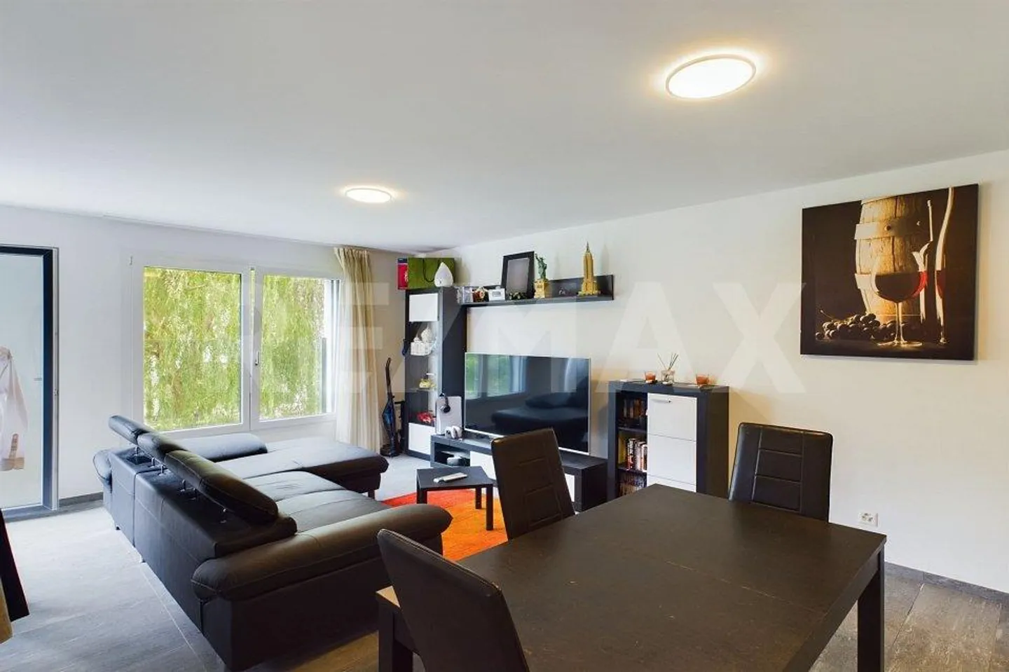 Modern apartments of 21/2 rooms immersed in nature - Photo 11 of 13