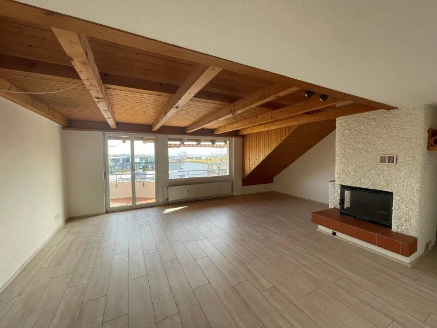 3.5 Zimmer Maisonette-Wohnung mit schöner Bergaussicht - Foto 5 von 13