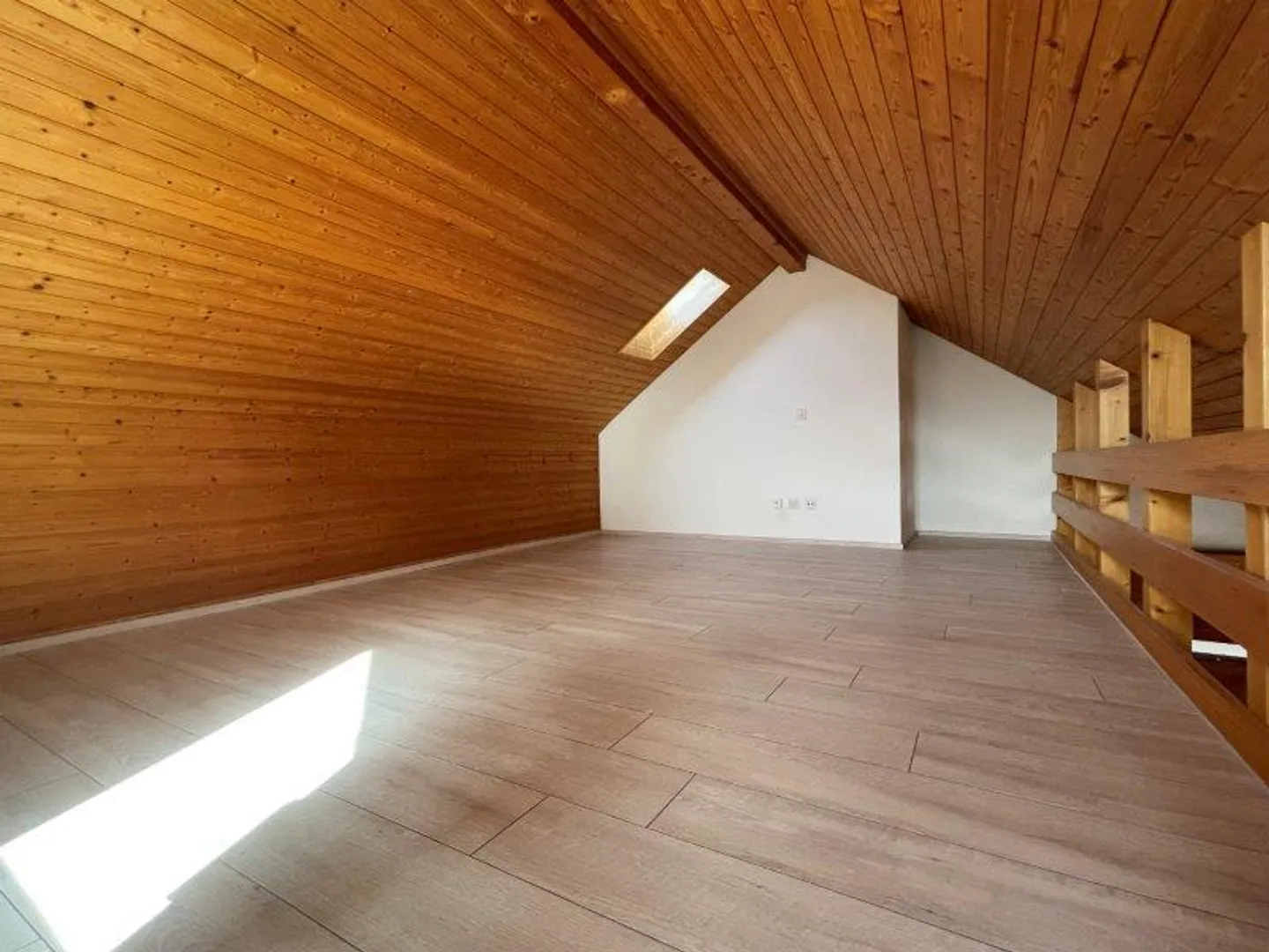 3.5 Zimmer Maisonette-Wohnung mit schöner Bergaussicht - Foto 6 von 13