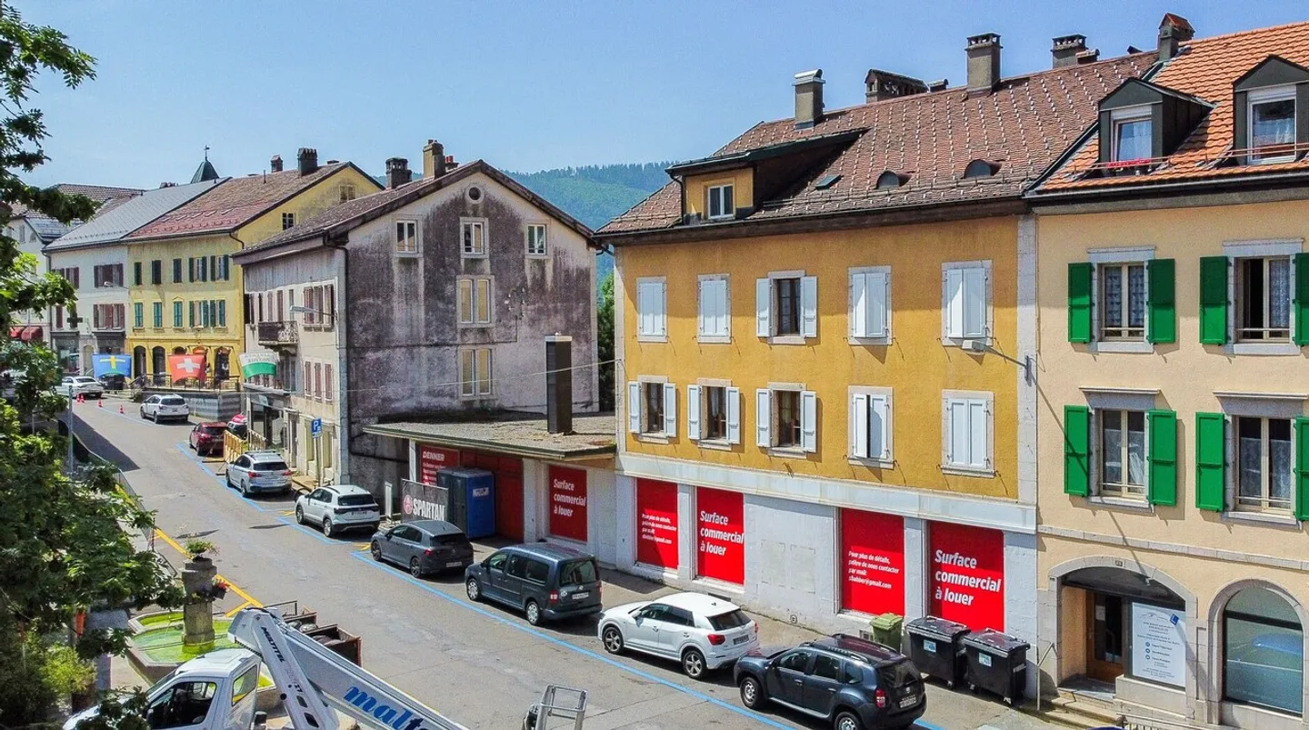Edificio ad uso misto in affitto - Foto 1 di 29
