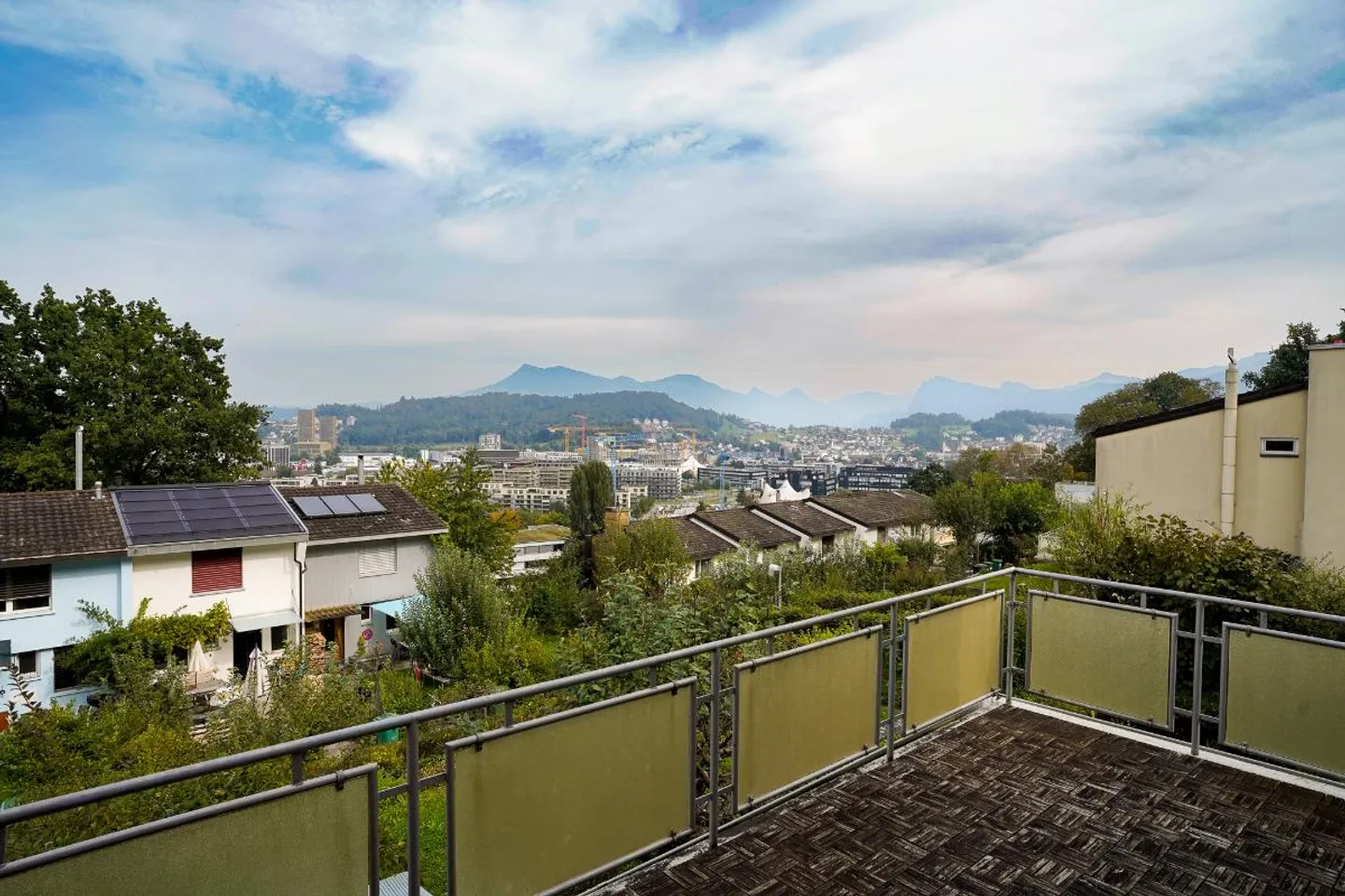 Casa a schiera per famiglie di 5,5 stanze - Foto 3 di 5