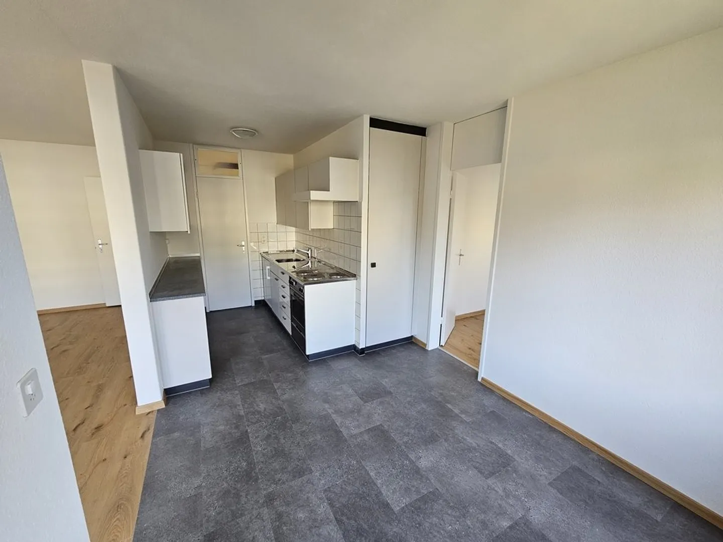 Wir vermieten eine helle, renovierte 4,5-Zimmerwohnung in Rüfenacht - Foto 4 von 9