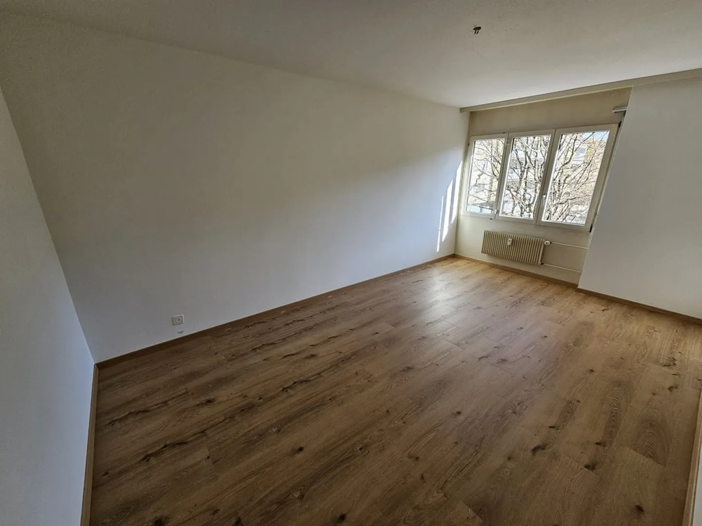 Wir vermieten eine helle, renovierte 4,5-Zimmerwohnung in Rüfenacht - Foto 5 von 9