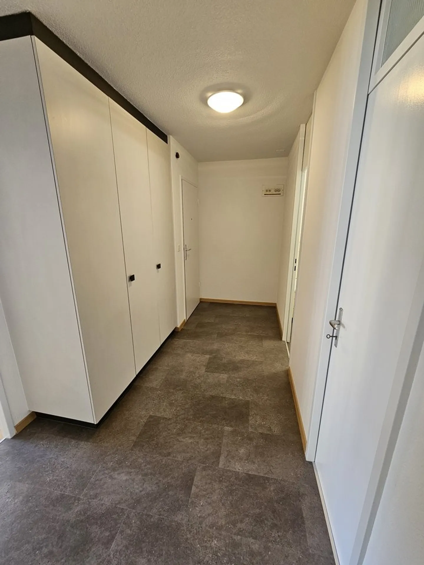 Wir vermieten eine helle, renovierte 4,5-Zimmerwohnung in Rüfenacht - Foto 9 von 9