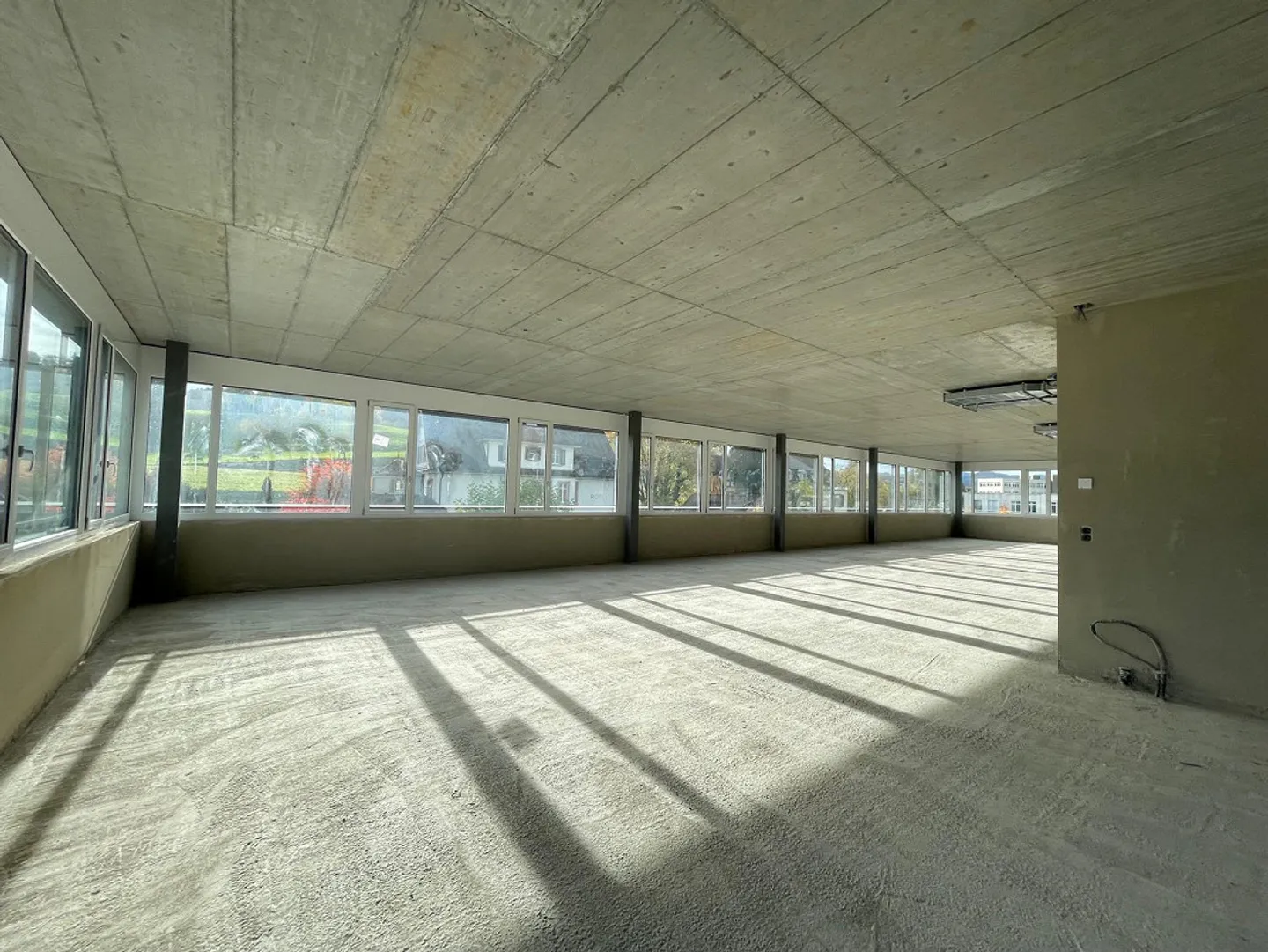 Commercial Building Rüti - modern and versatile commercial spaces - Photo 5 of 7