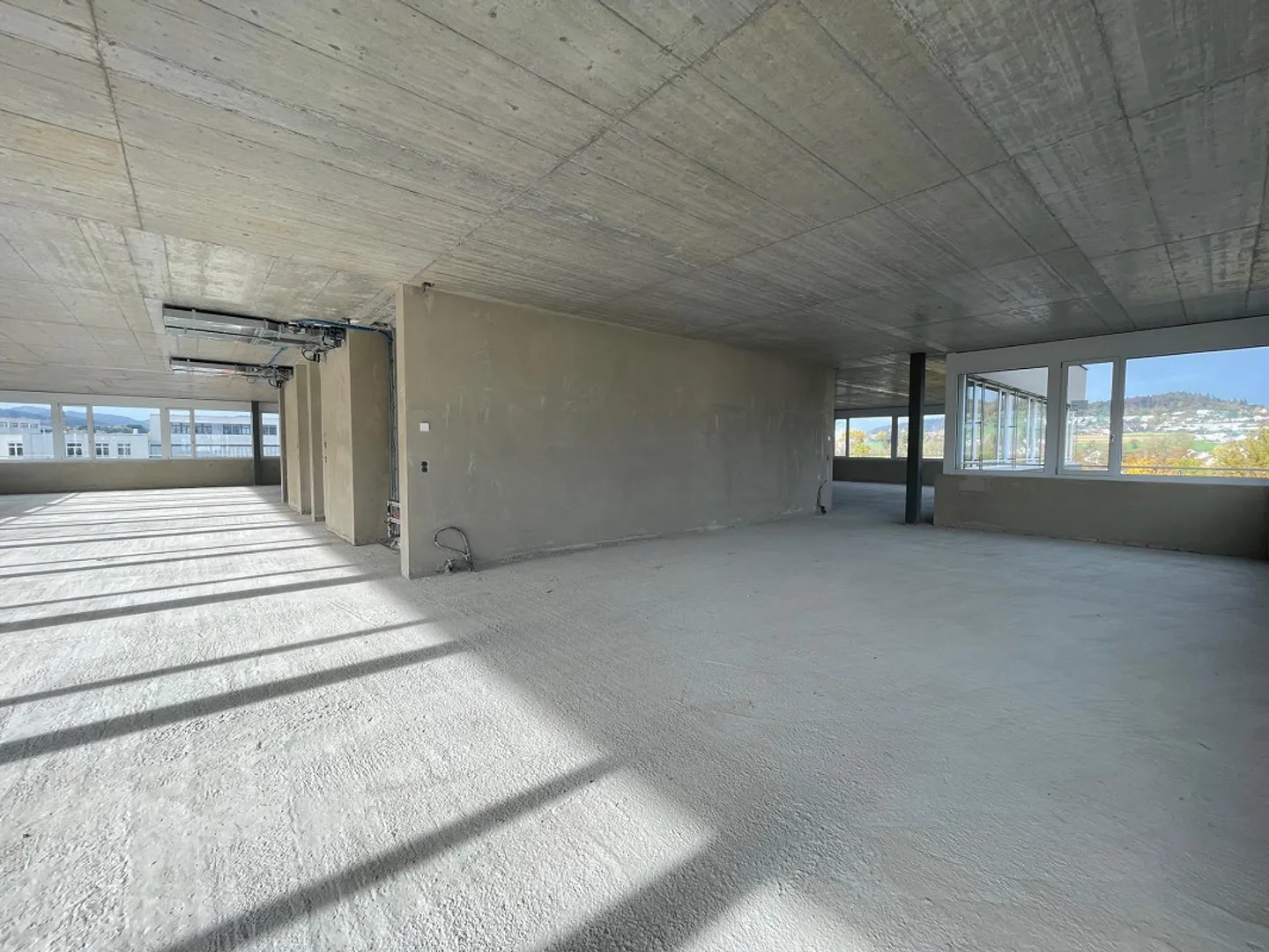 Commercial Building Rüti - modern and versatile commercial spaces - Photo 6 of 7
