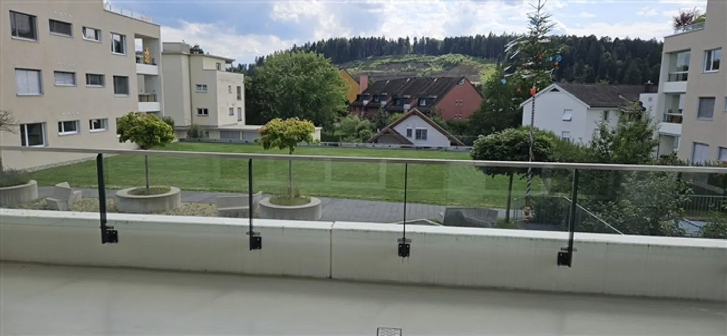 Votre nouveau chez-vous lumineux et spacieux appartement de 4,5 pièces - Photo 4 sur 13