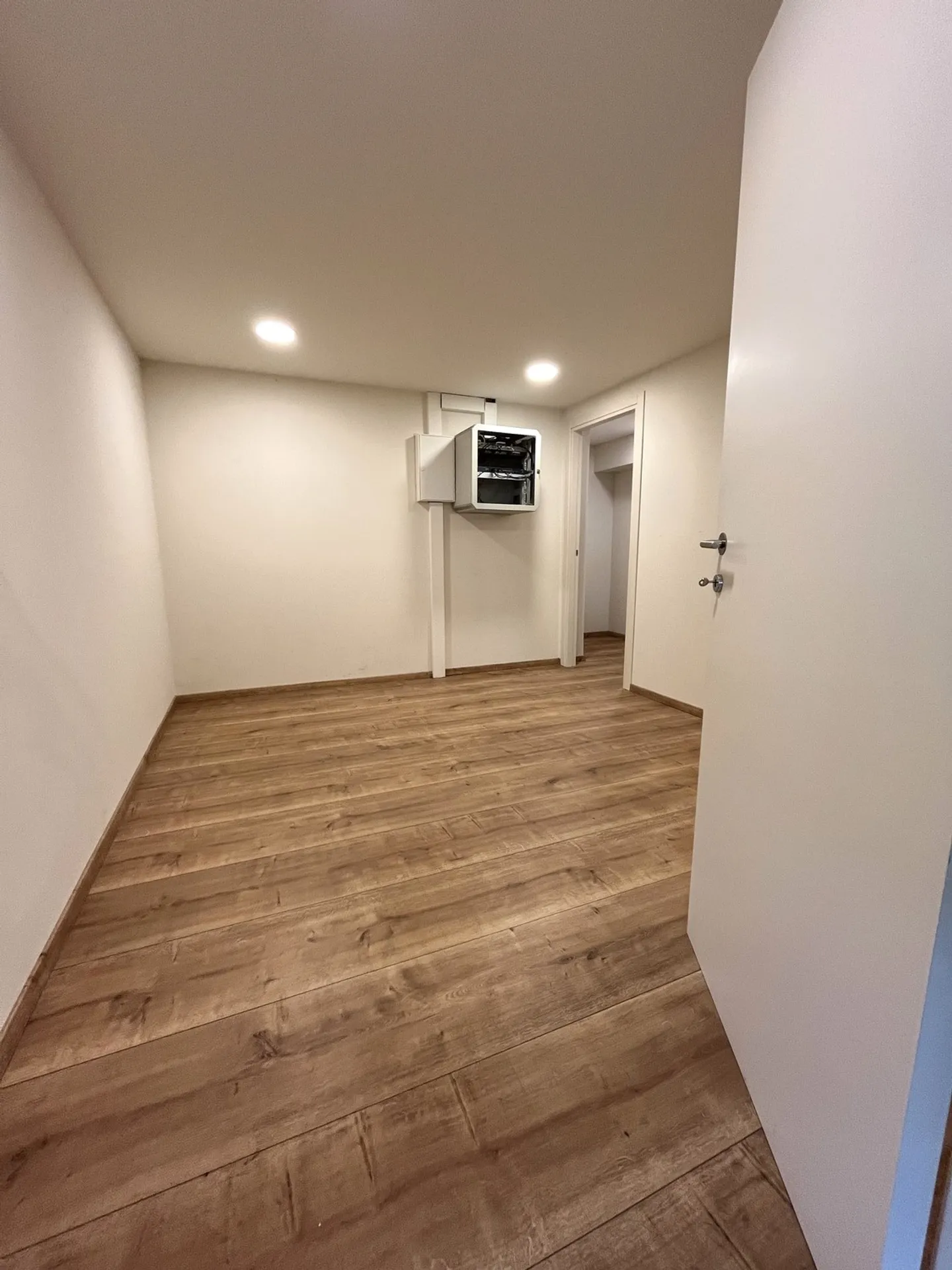 Gewerbeobjekt im Zentrum von Geroldswil zu vermieten! - Foto 1 von 13