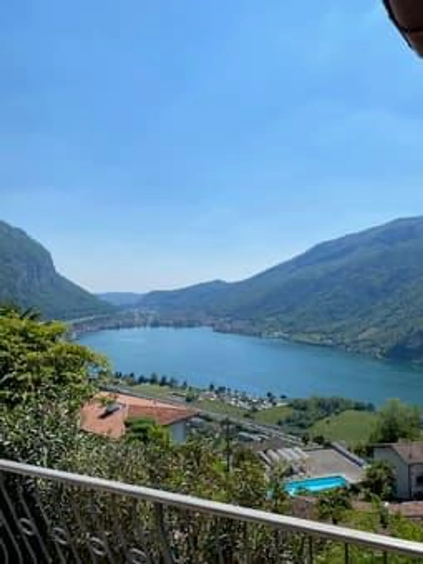 Splendida proprietà con vista lago e ampio giardino - Photo 3 sur 11