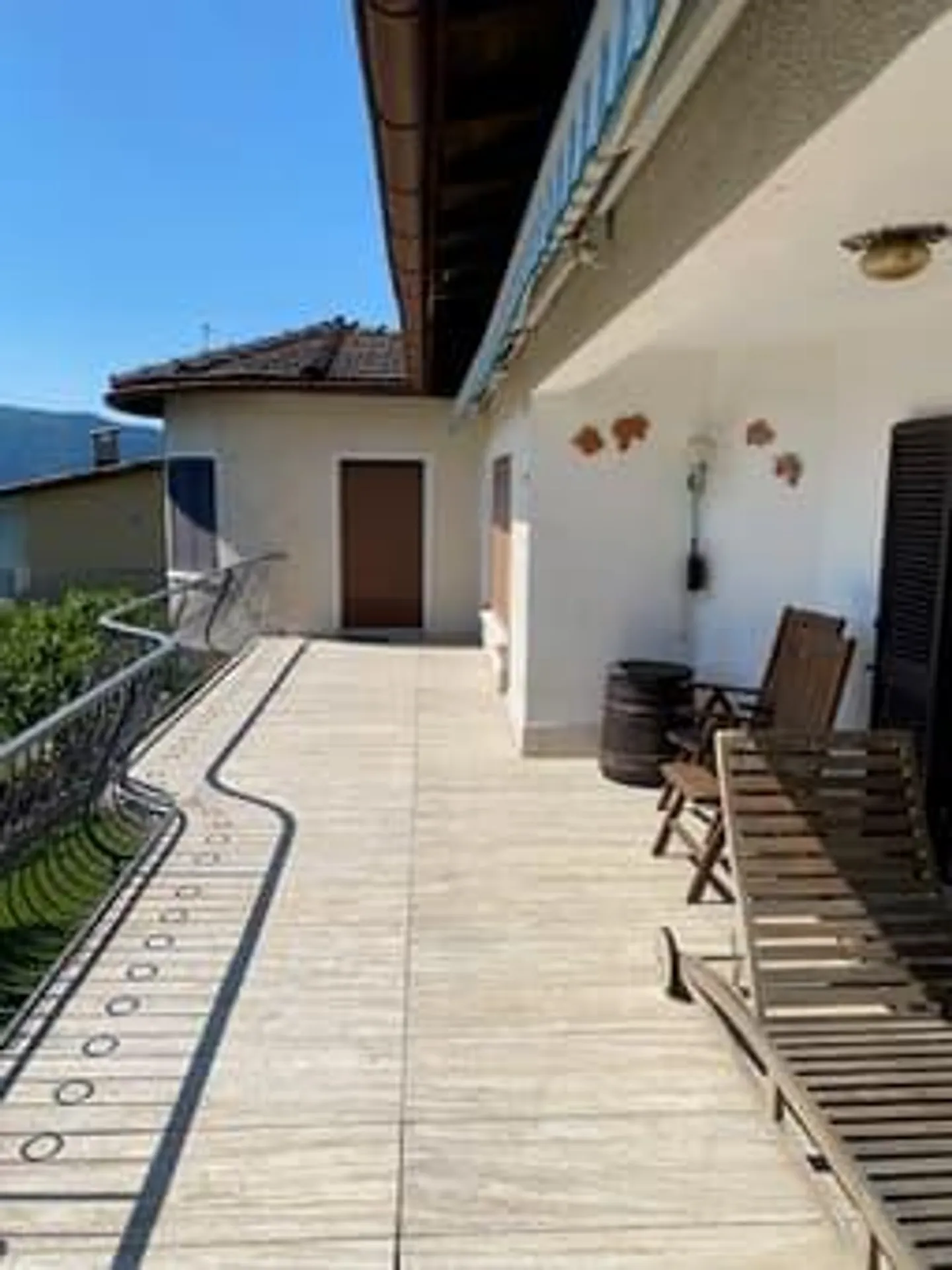 Splendida proprietà con vista lago e ampio giardino - Photo 8 sur 11