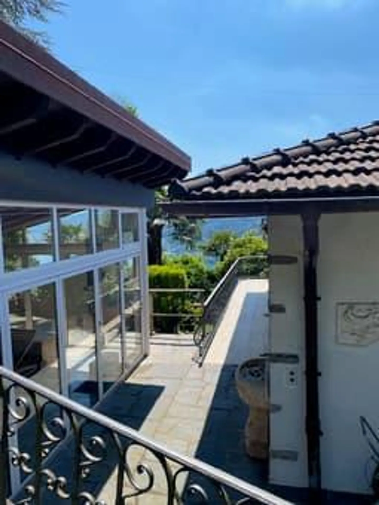 Splendida proprietà con vista lago e ampio giardino - Photo 4 sur 11