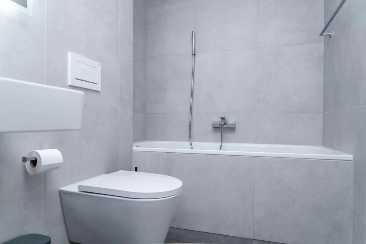 Modern, Sunny Garden Apartment - Photo 13 of 17