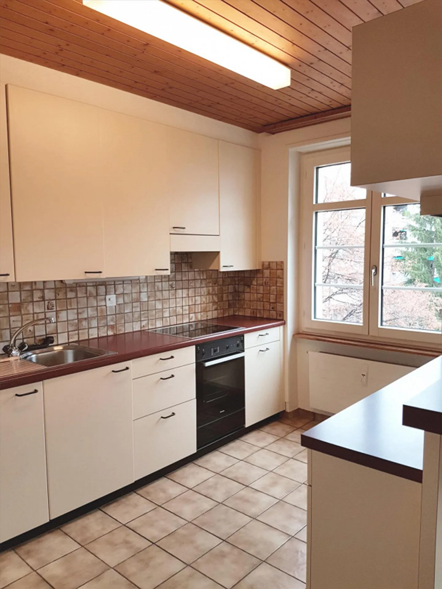 RENT WITHOUT DEPOSIT - great attic apartment near Bad. Bahnhof - Photo 4 of 6