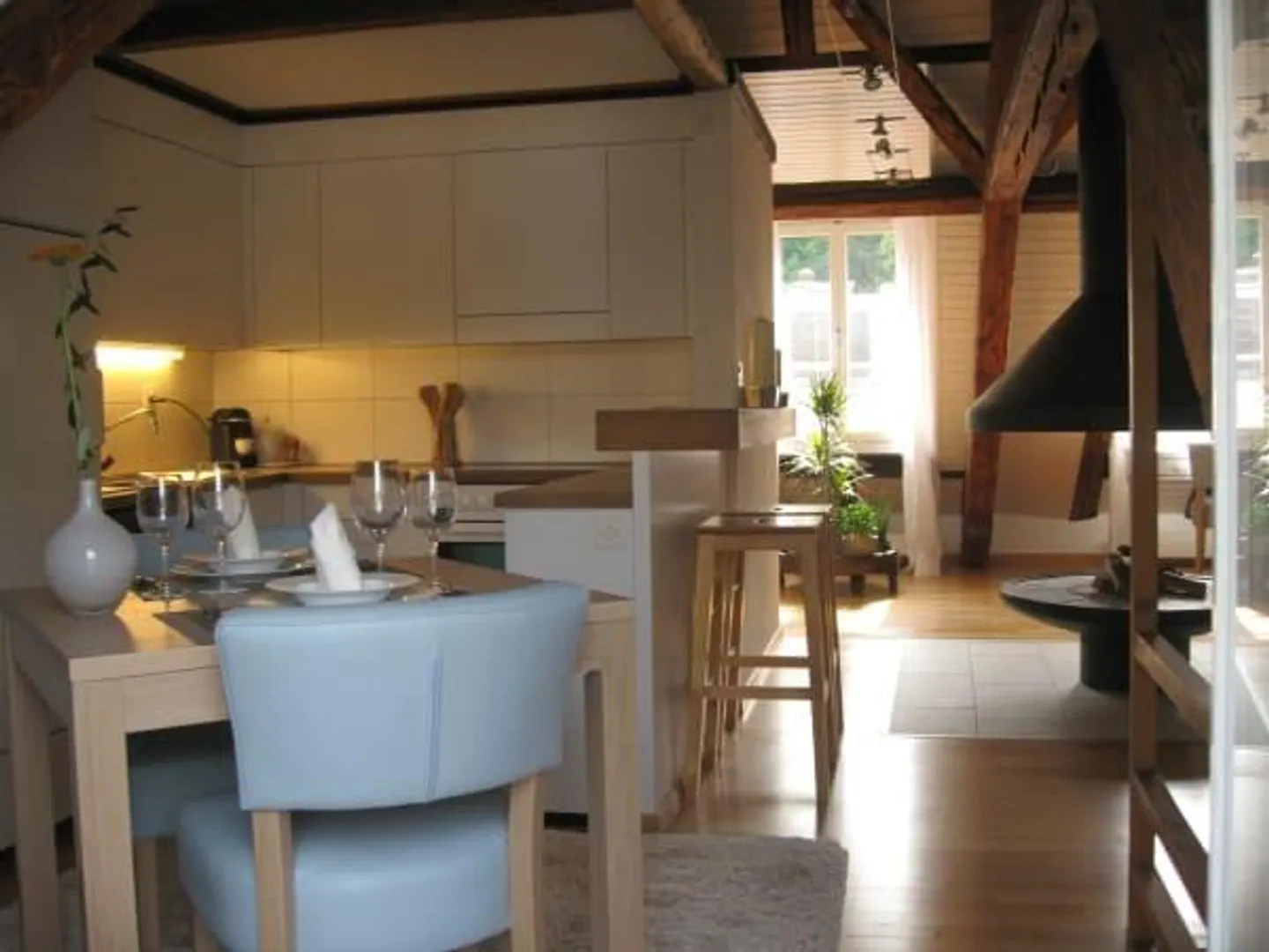 Attractive furnished penthouse apartment in the city center - Photo 5 of 9
