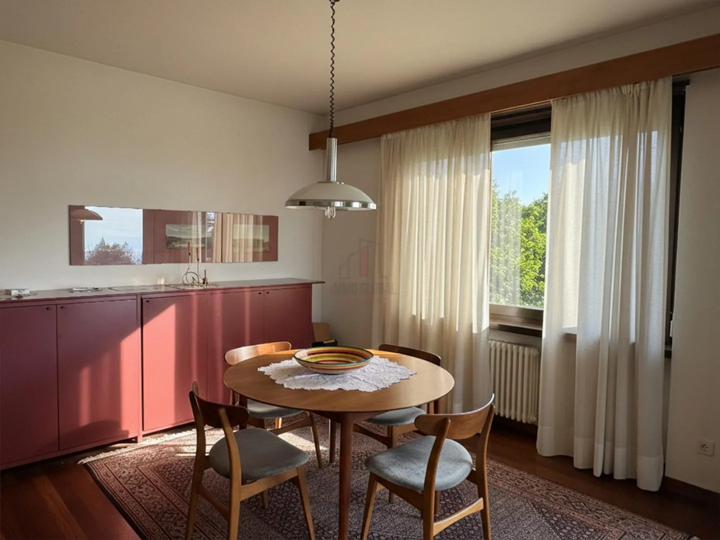 Your home with a large garden and breathtaking view - Photo 5 of 10