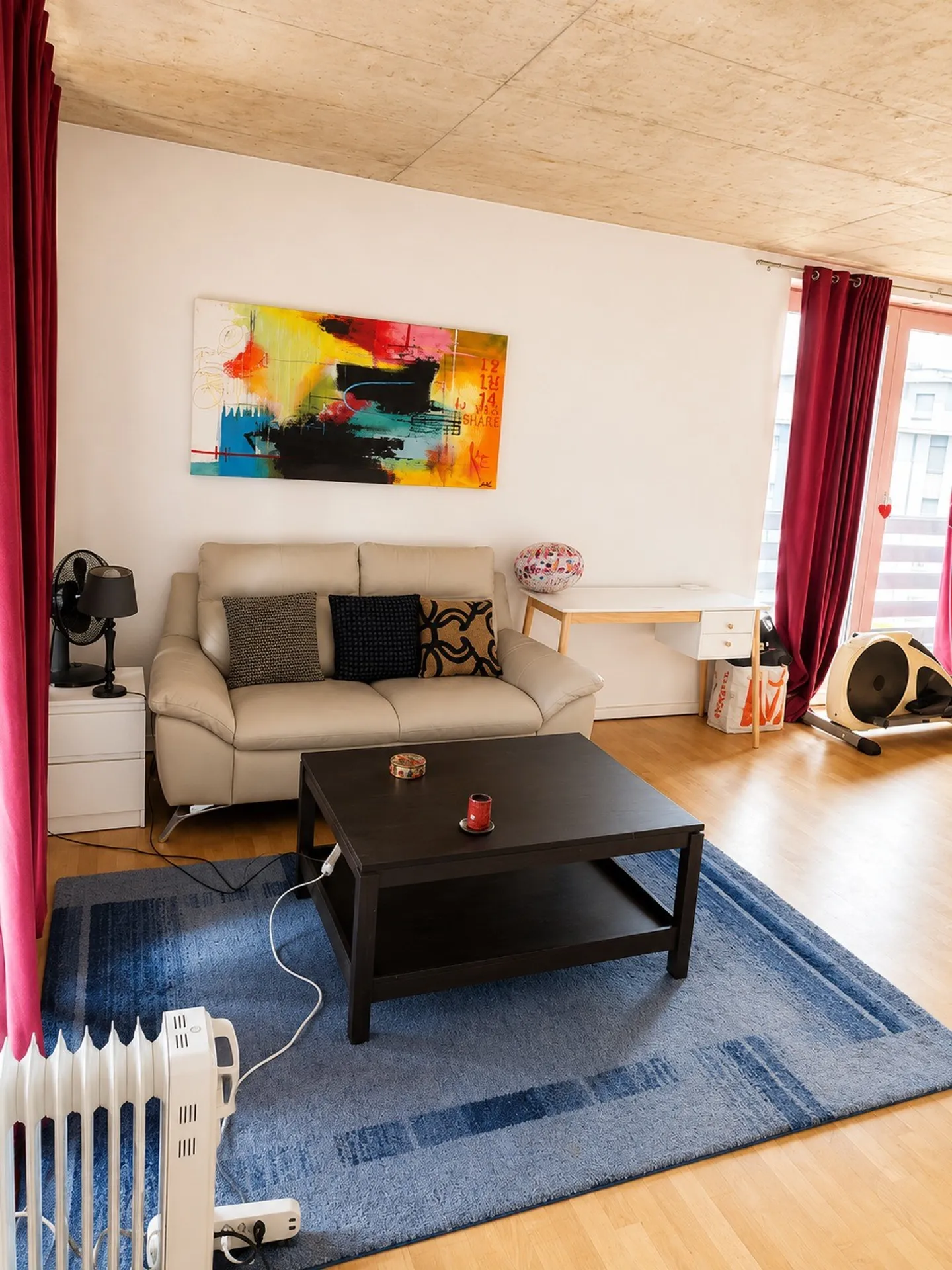 Charming 2.5-Room Apartment - Photo 2 of 13