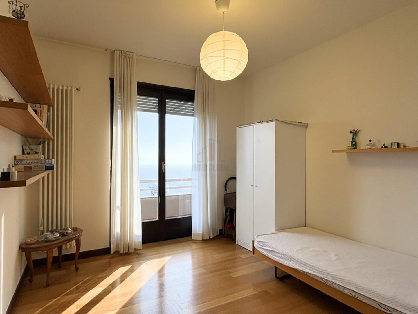 Your home with a large garden and breathtaking view - Photo 9 of 10