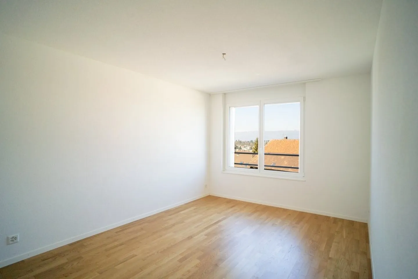 Appartamento duplex luminoso con galleria e balcone - Foto 9 di 11