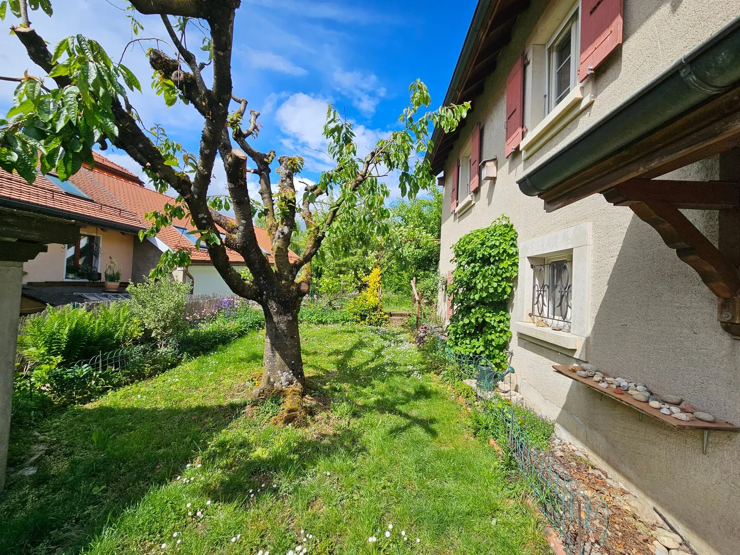 Village Barn with Large Garden - Photo 10 of 10